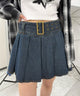 アイレットベルトデニムプリーツミニスカパン/デニム中濃色 モデル：167㎝ M着用