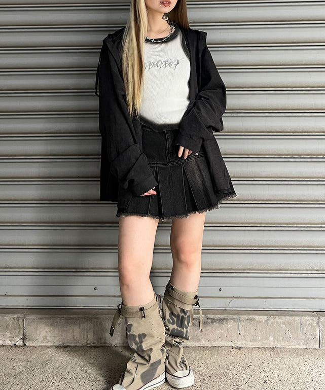 ブラック モデル：160㎝ FREE着用