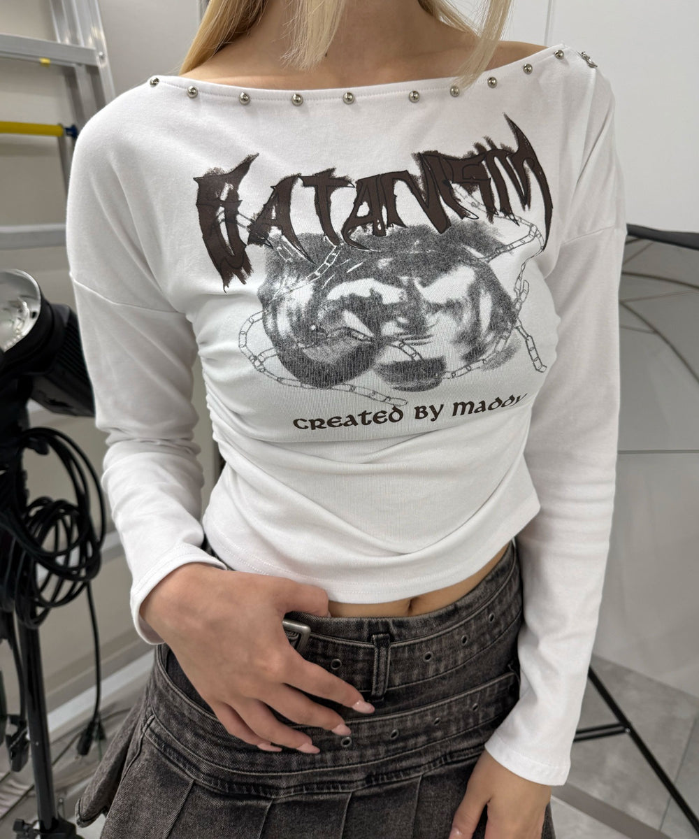 ホワイト モデル：167㎝ FREE着用