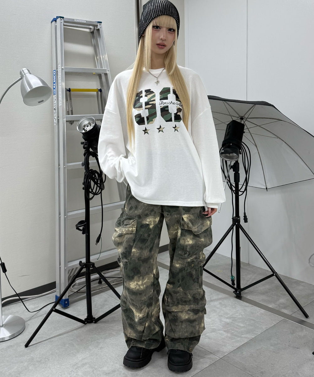 ホワイト モデル：167㎝ FREE着用