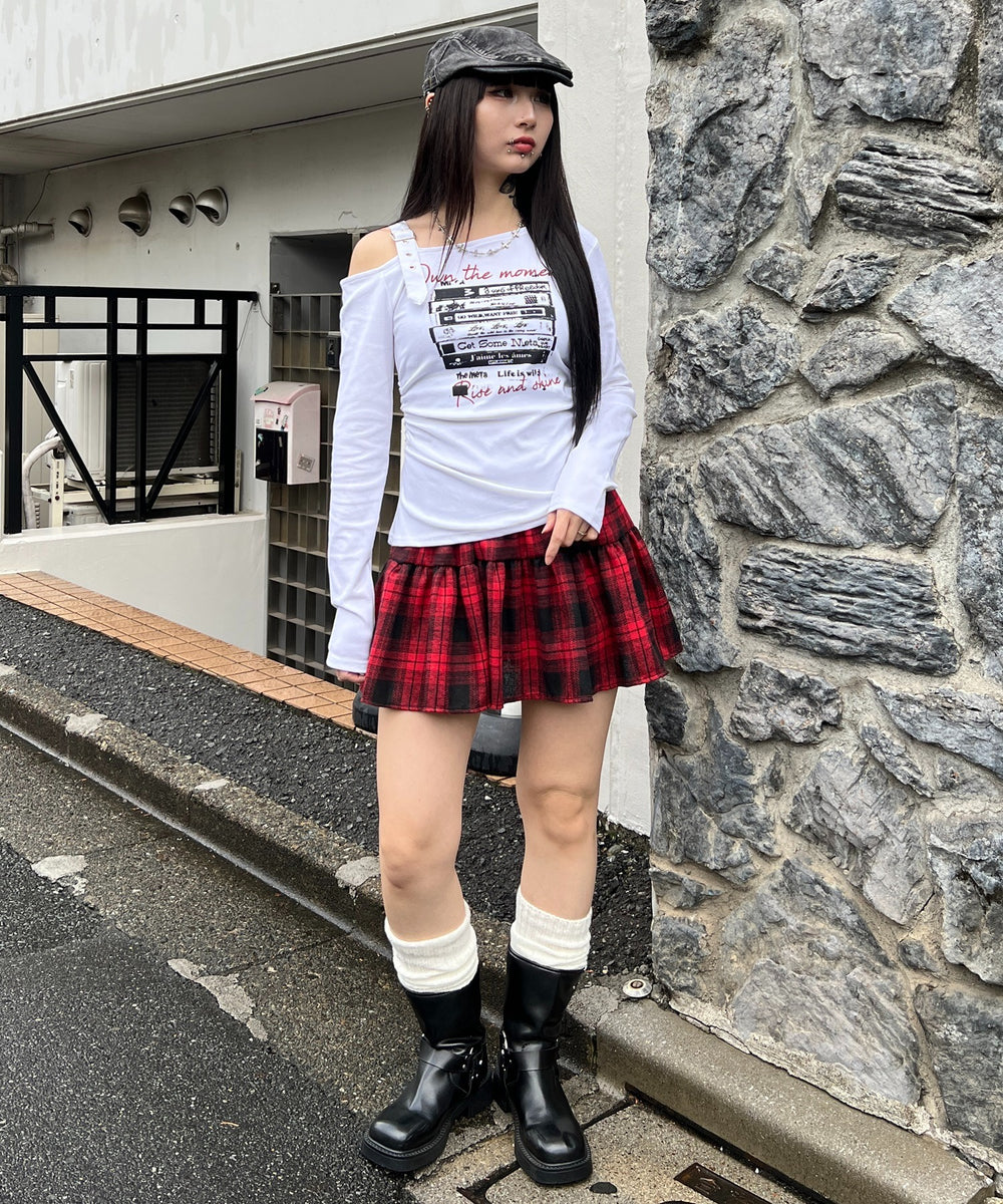 ホワイト モデル：160㎝ FREE着用