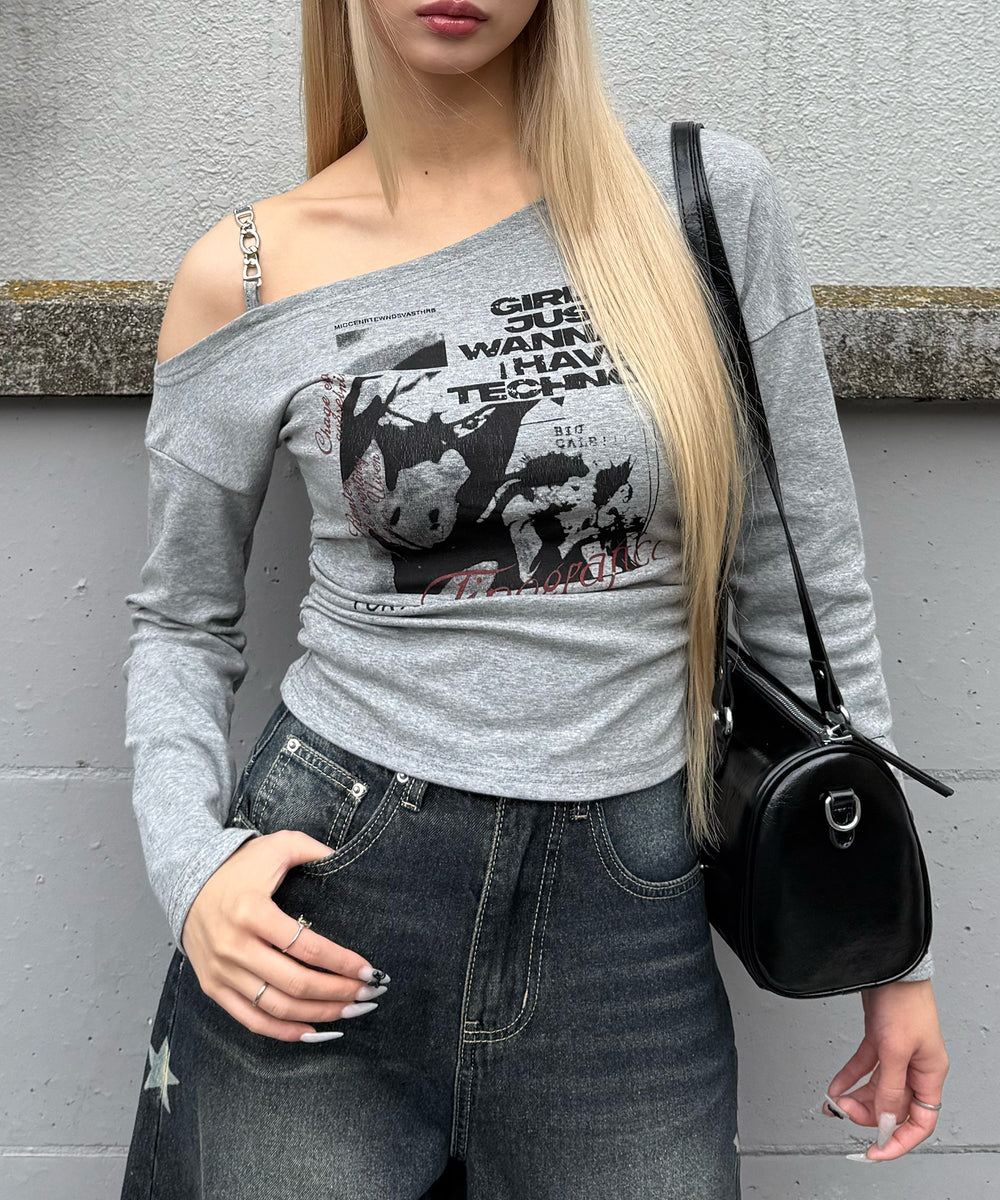 グレー モデル：167㎝ FREE着用