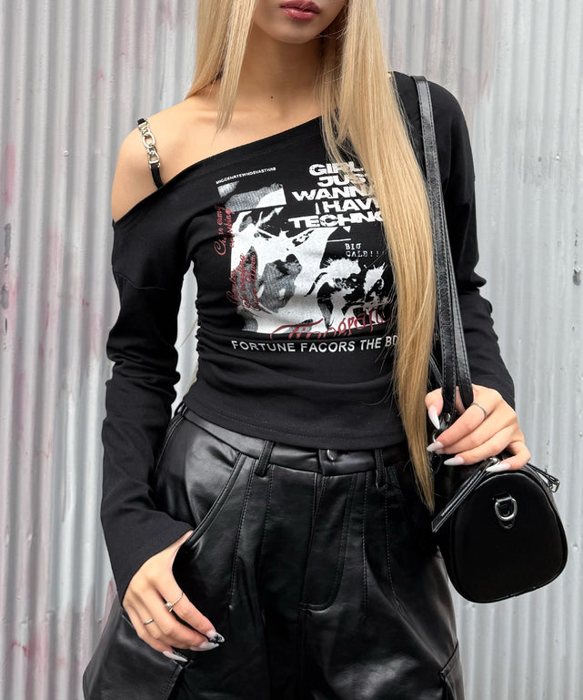 ブラック モデル：167㎝ FREE着用