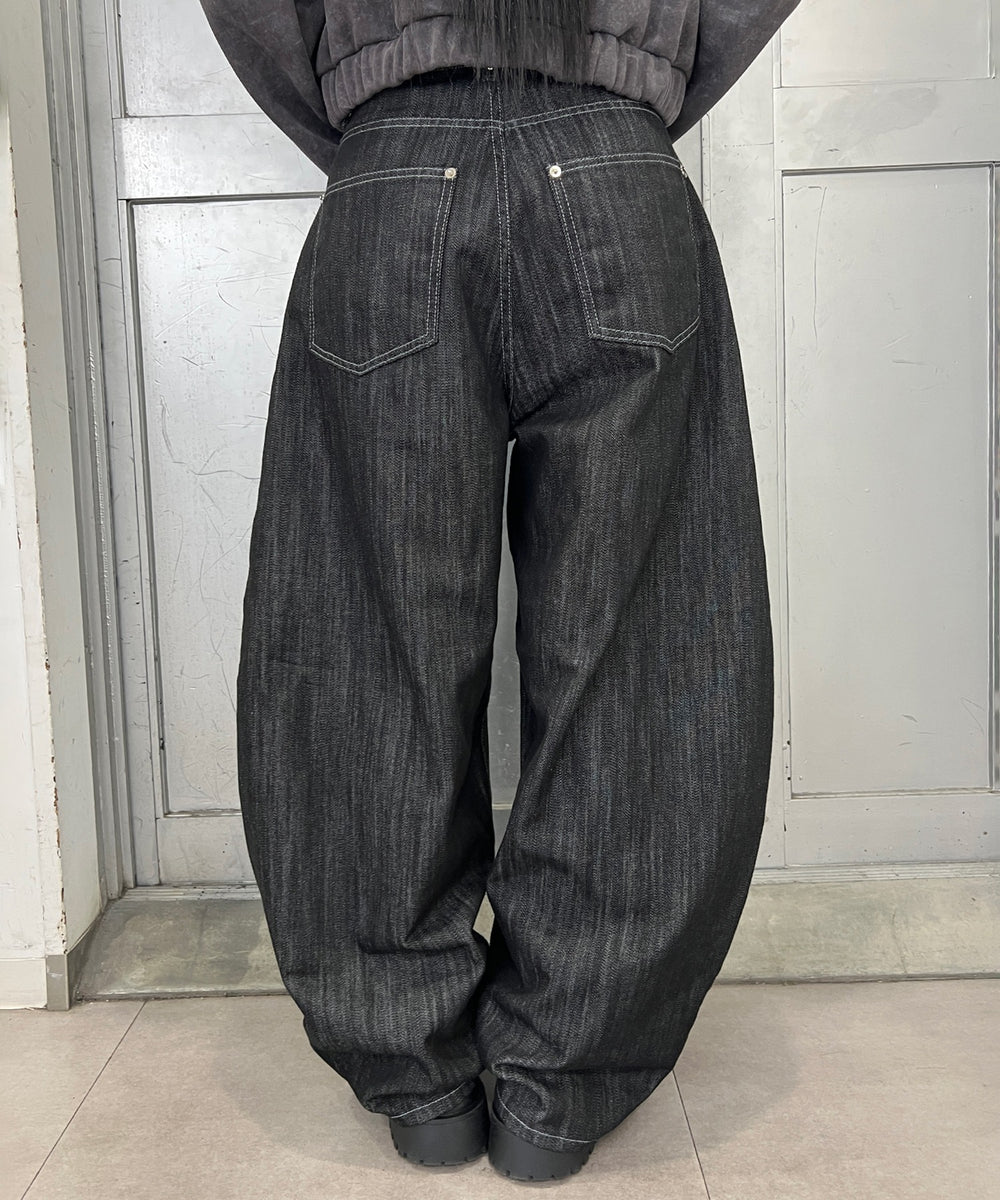 ブラック モデル：160㎝ S着用