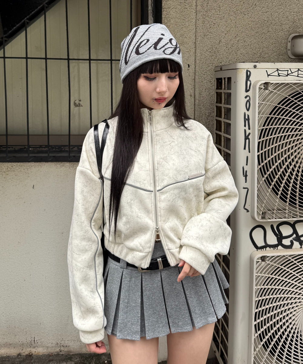 ホワイト モデル：160㎝ FREE着用