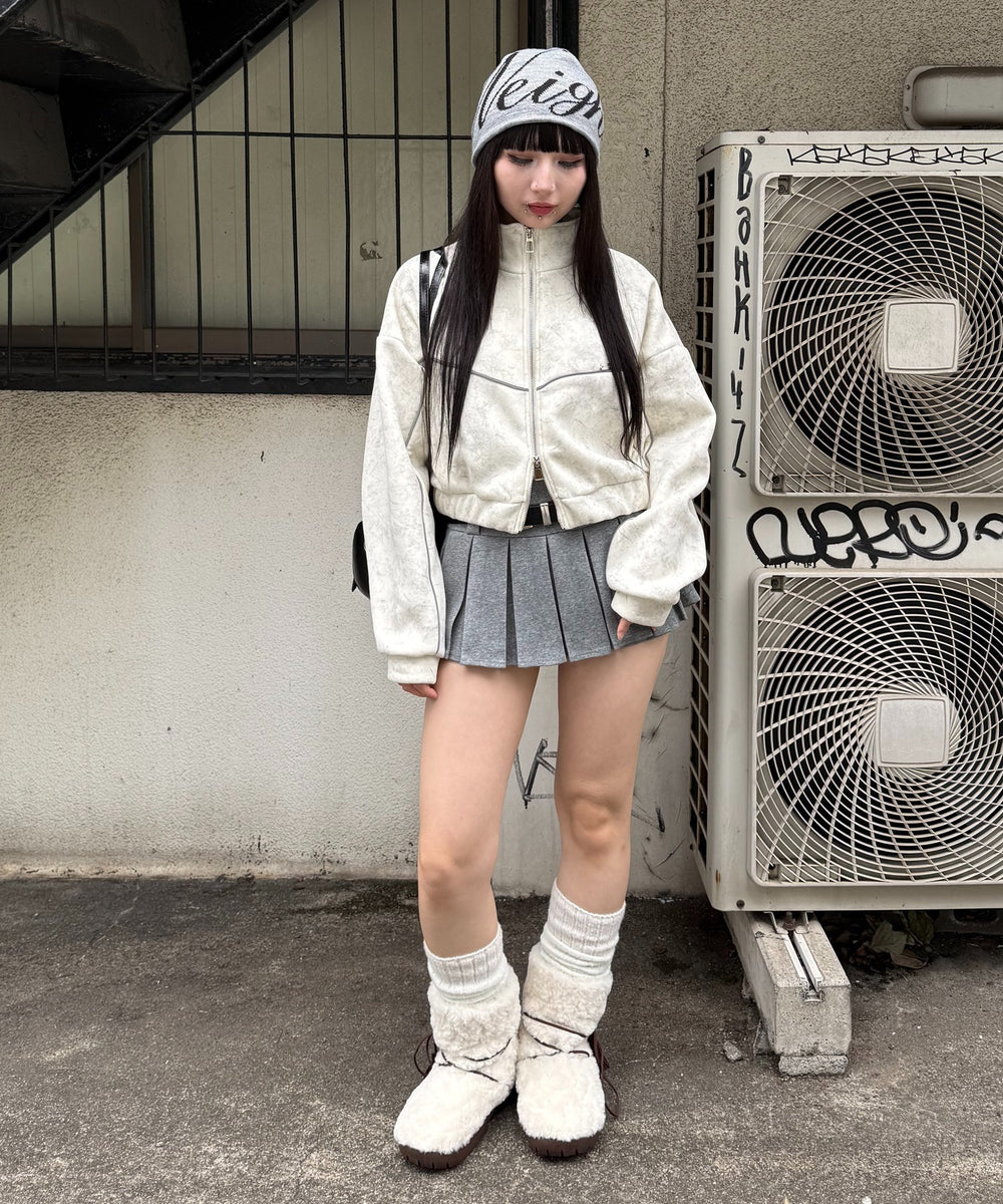 ホワイト モデル：160㎝ FREE着用