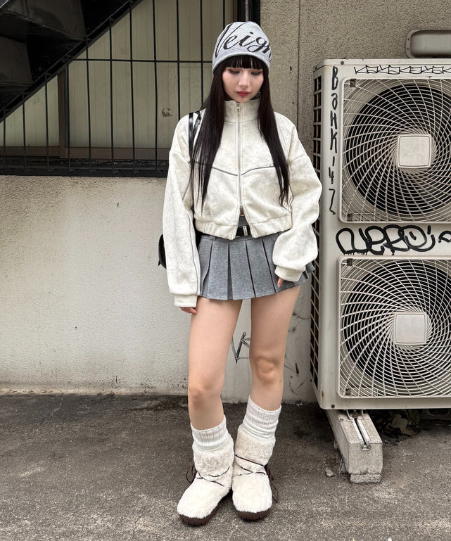 ホワイト モデル：160㎝ FREE着用