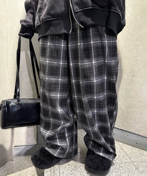 ブラック モデル：160㎝ FREE着用