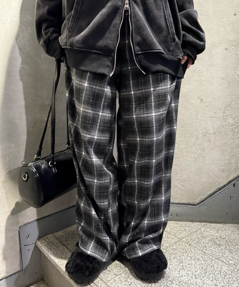 ブラック モデル：160㎝ FREE着用