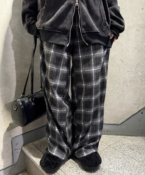 ブラック モデル：160㎝ FREE着用