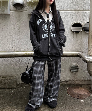 ブラック モデル：160㎝ FREE着用