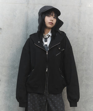 ブラック モデル：163㎝ FREE着用