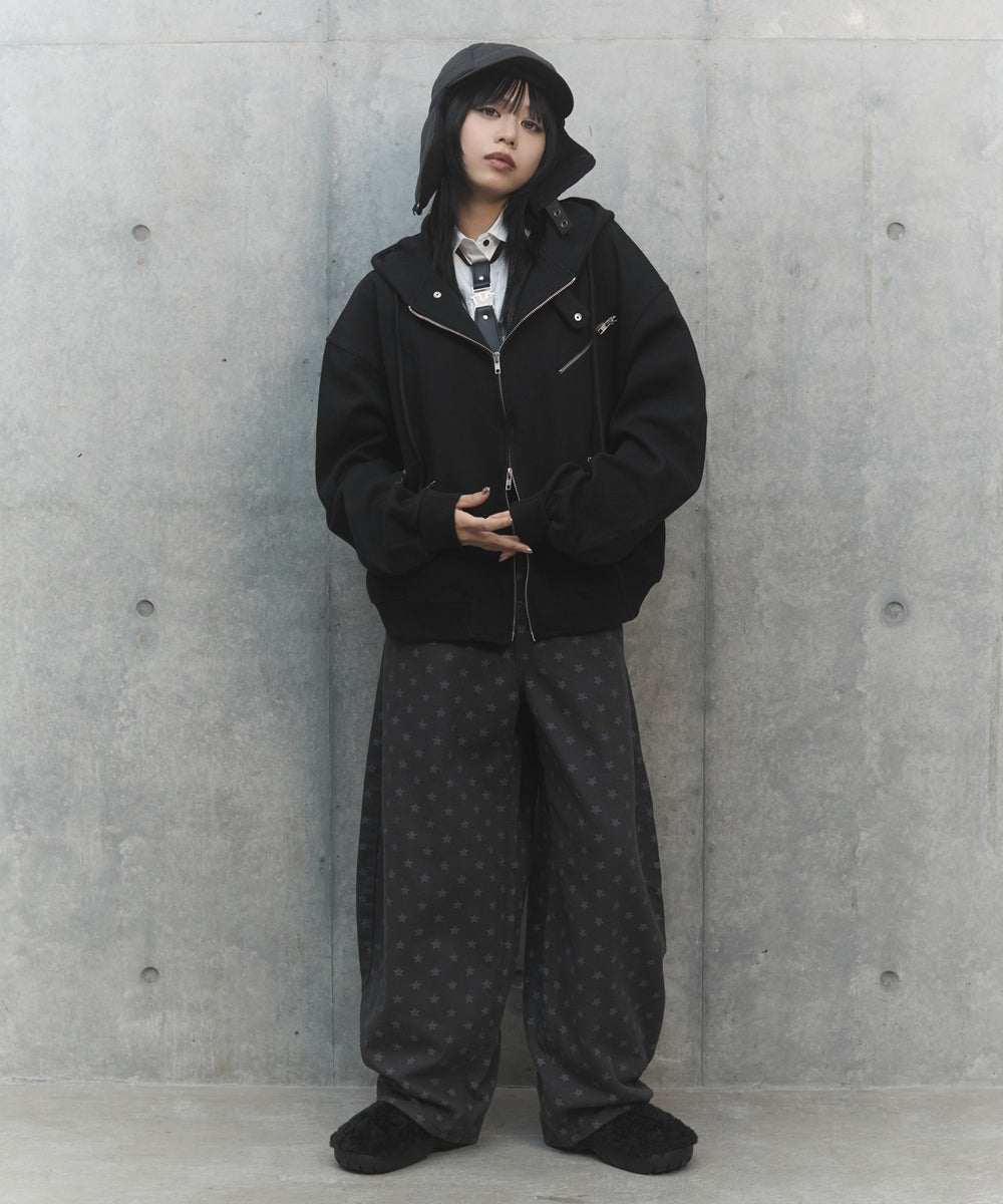 ブラック モデル：163㎝ FREE着用