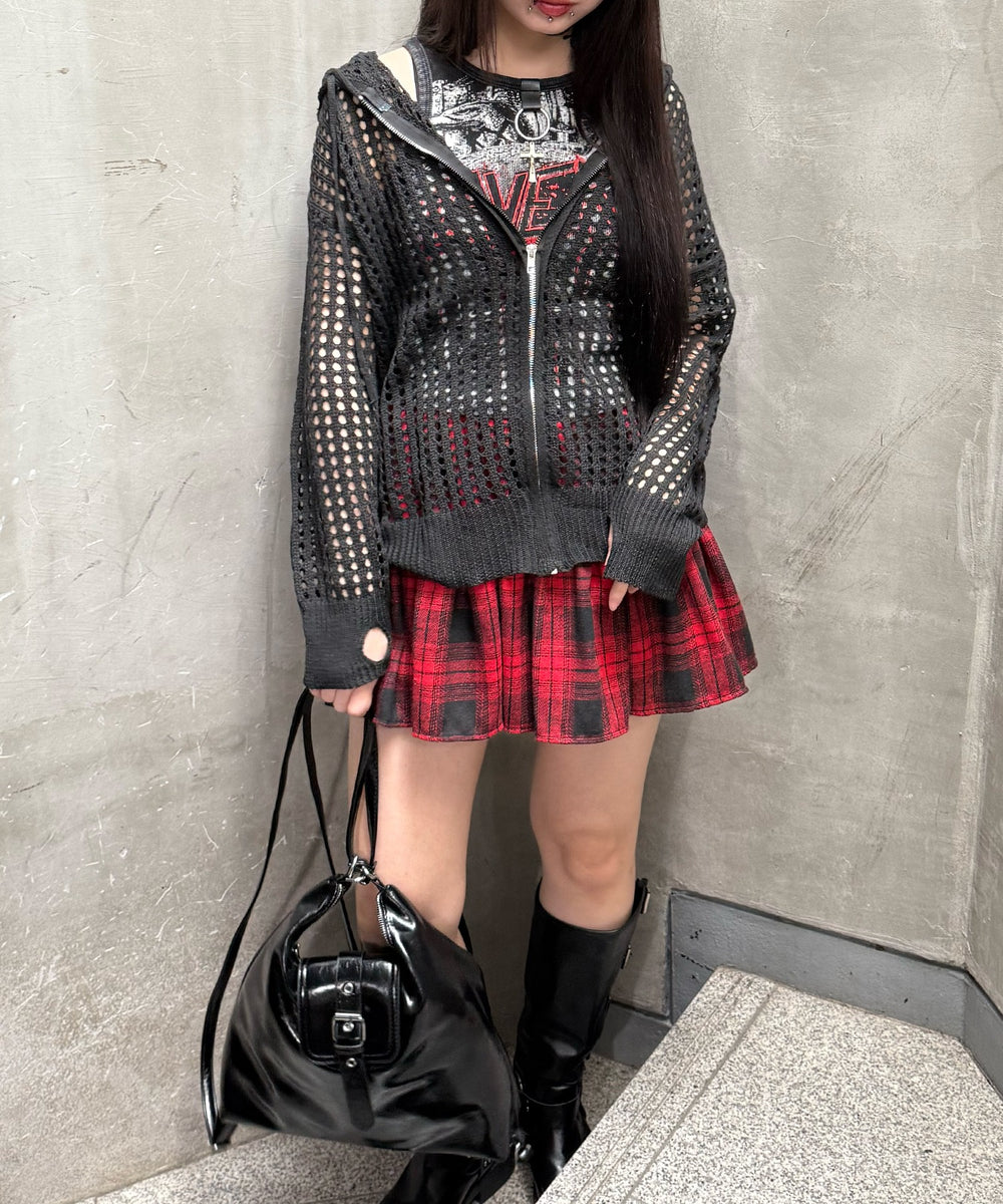 レッド モデル：160㎝ FREE着用