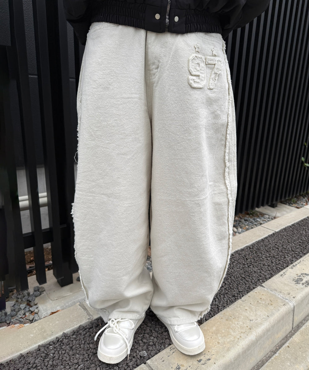 ホワイトアイボリー モデル：160㎝ S着用