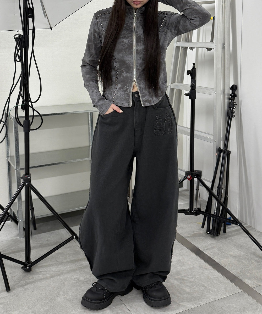 チャコール モデル：160㎝ S着用