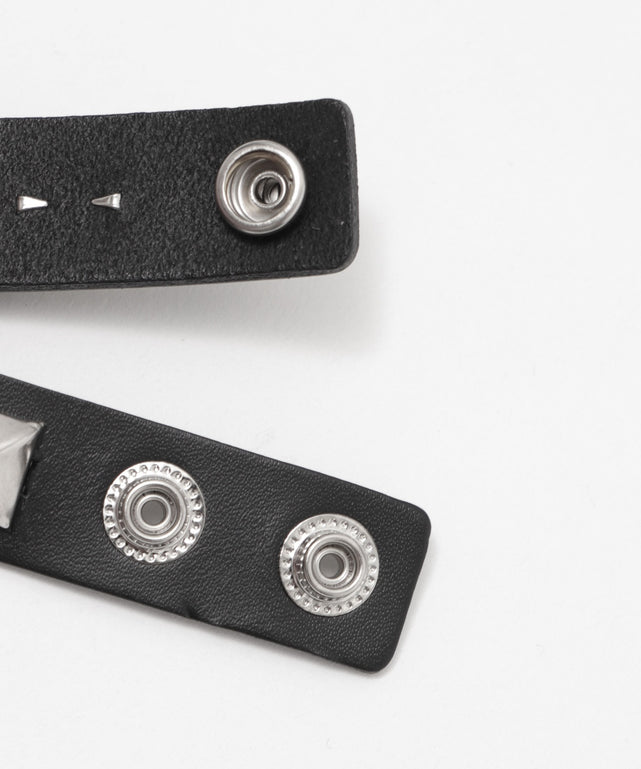 スタッズバングル