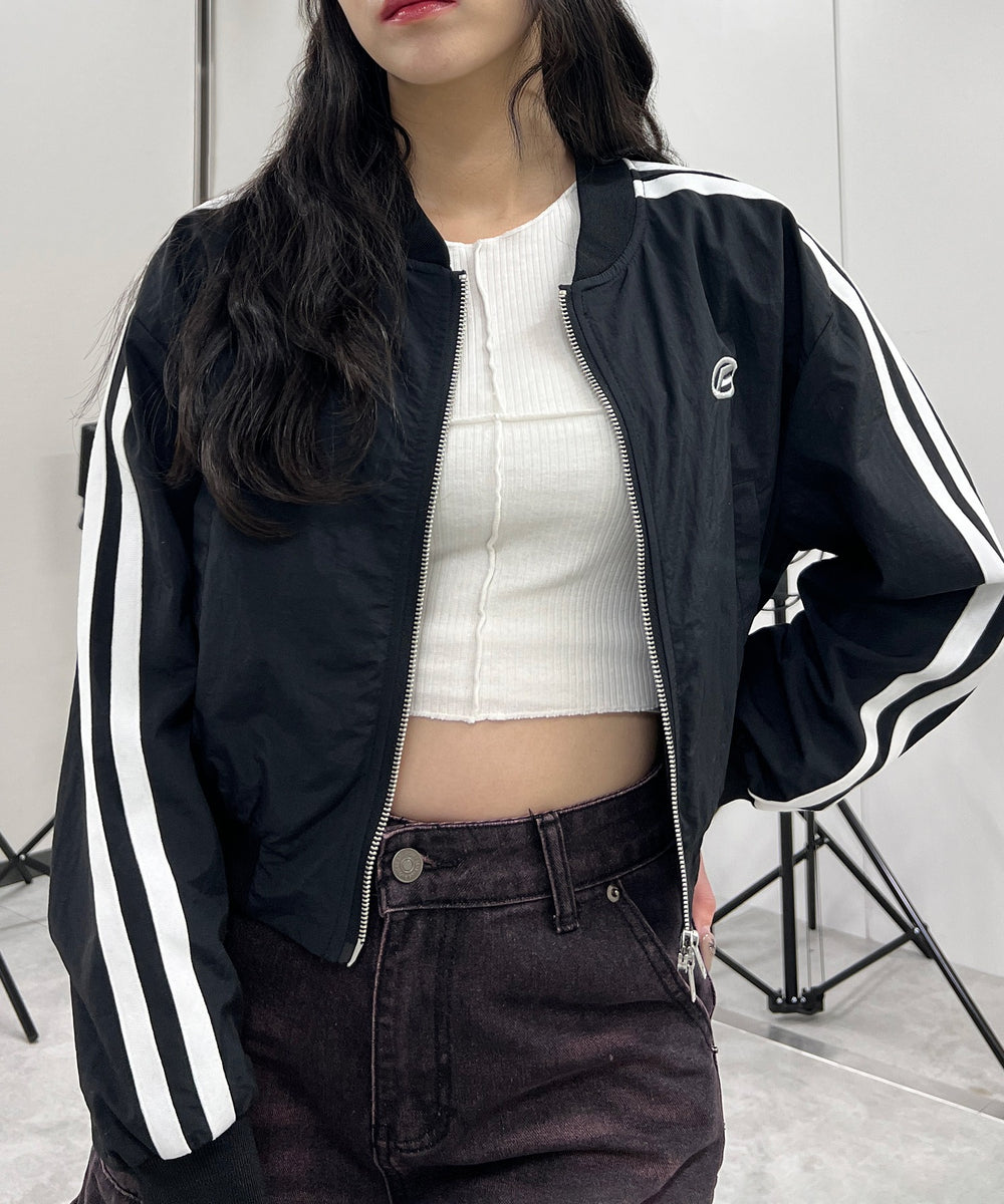 ブラック モデル：154㎝ FREE着用