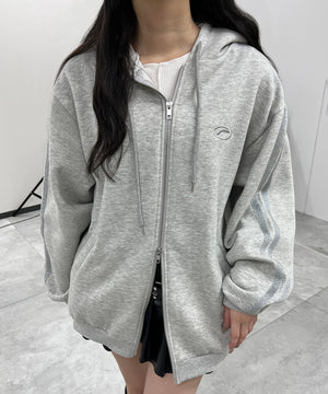 グレー モデル：154㎝ L着用