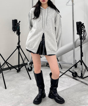 グレー モデル：154㎝ L着用