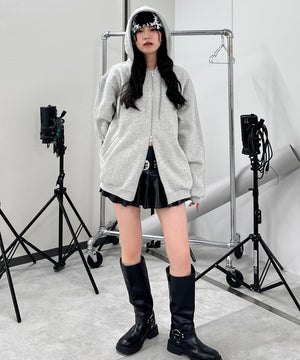 グレー モデル：154㎝ L着用