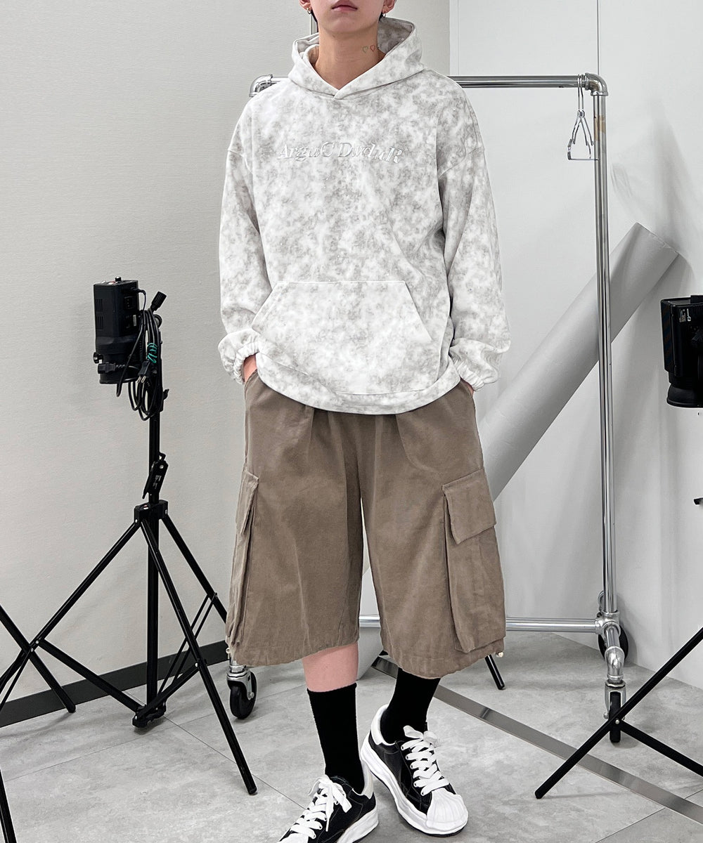 グレー モデル：178㎝ FREE着用