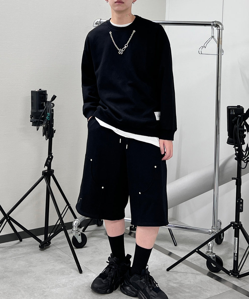 ブラック モデル：178㎝ XL着用