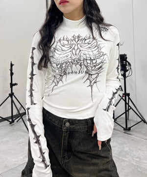 ホワイト モデル：154㎝ FREE着用