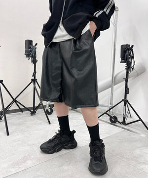 ブラック モデル：178㎝ FREE着用