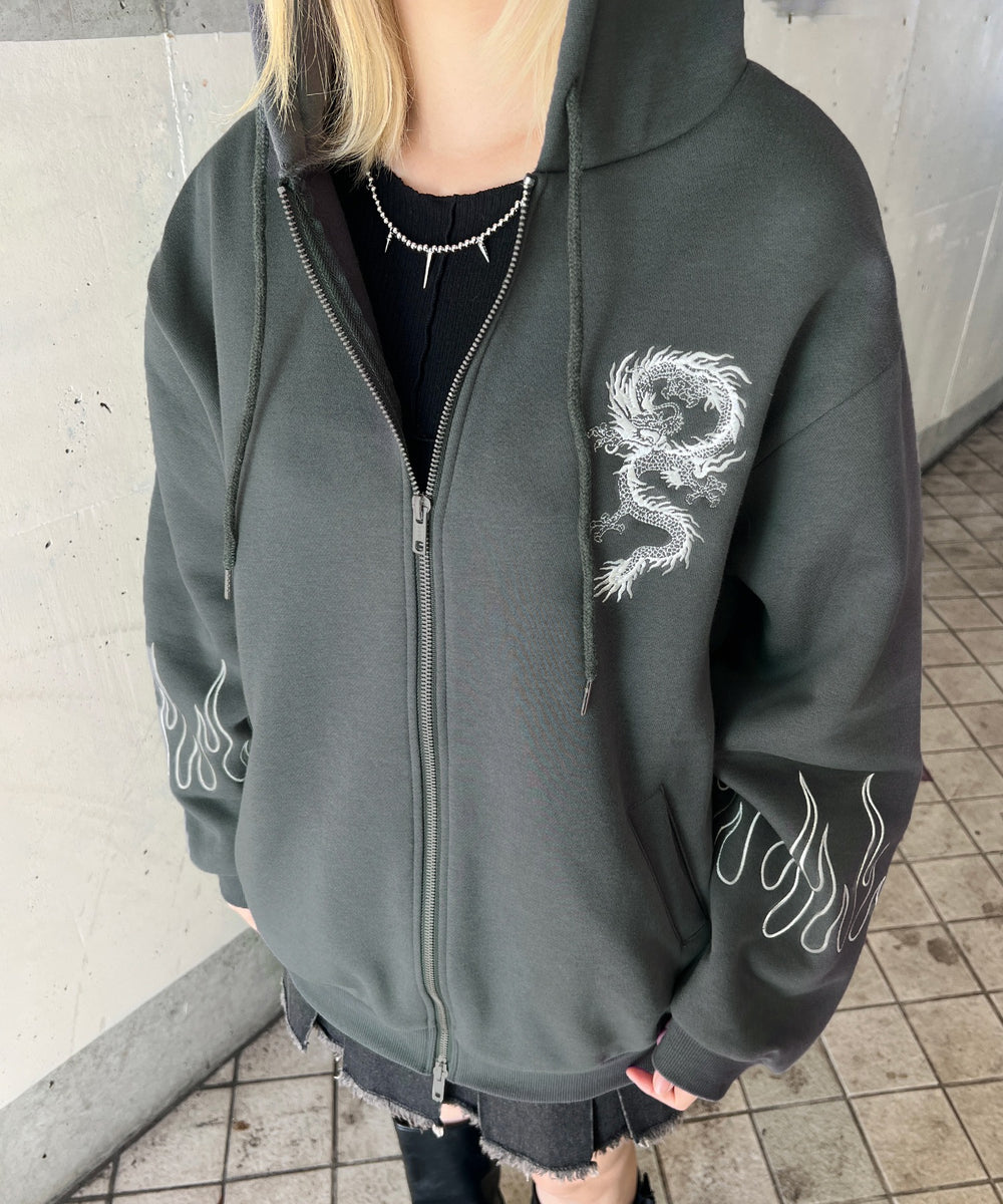 スミクロ モデル：160㎝ L着用