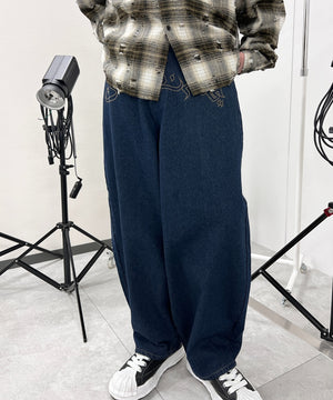 ブルー モデル：178㎝ L着用