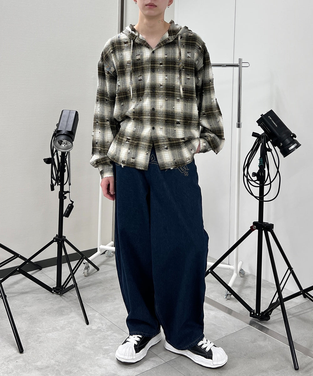 ブルー モデル：178㎝ L着用