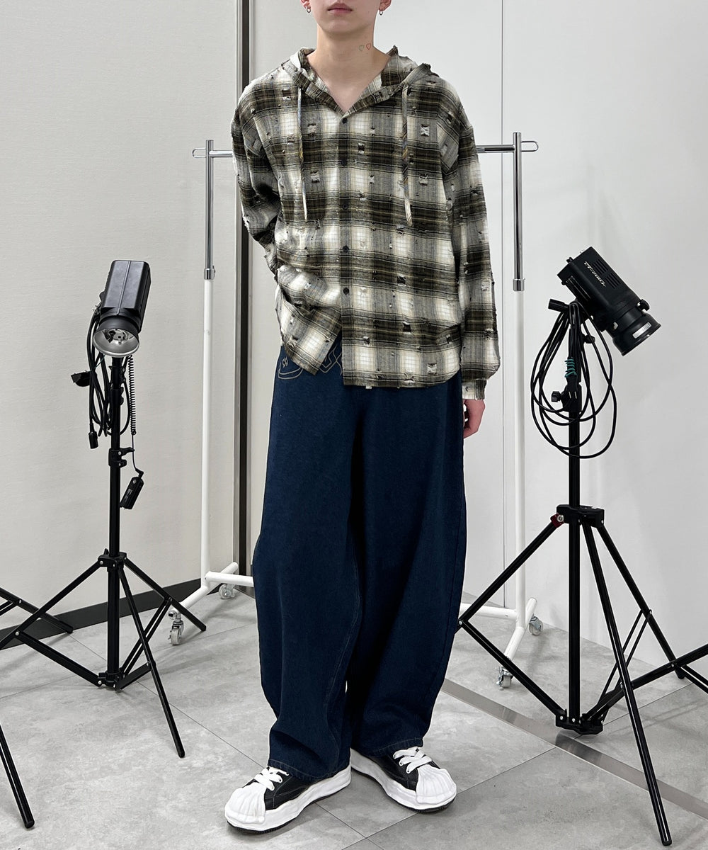 ブルー モデル：178㎝ L着用