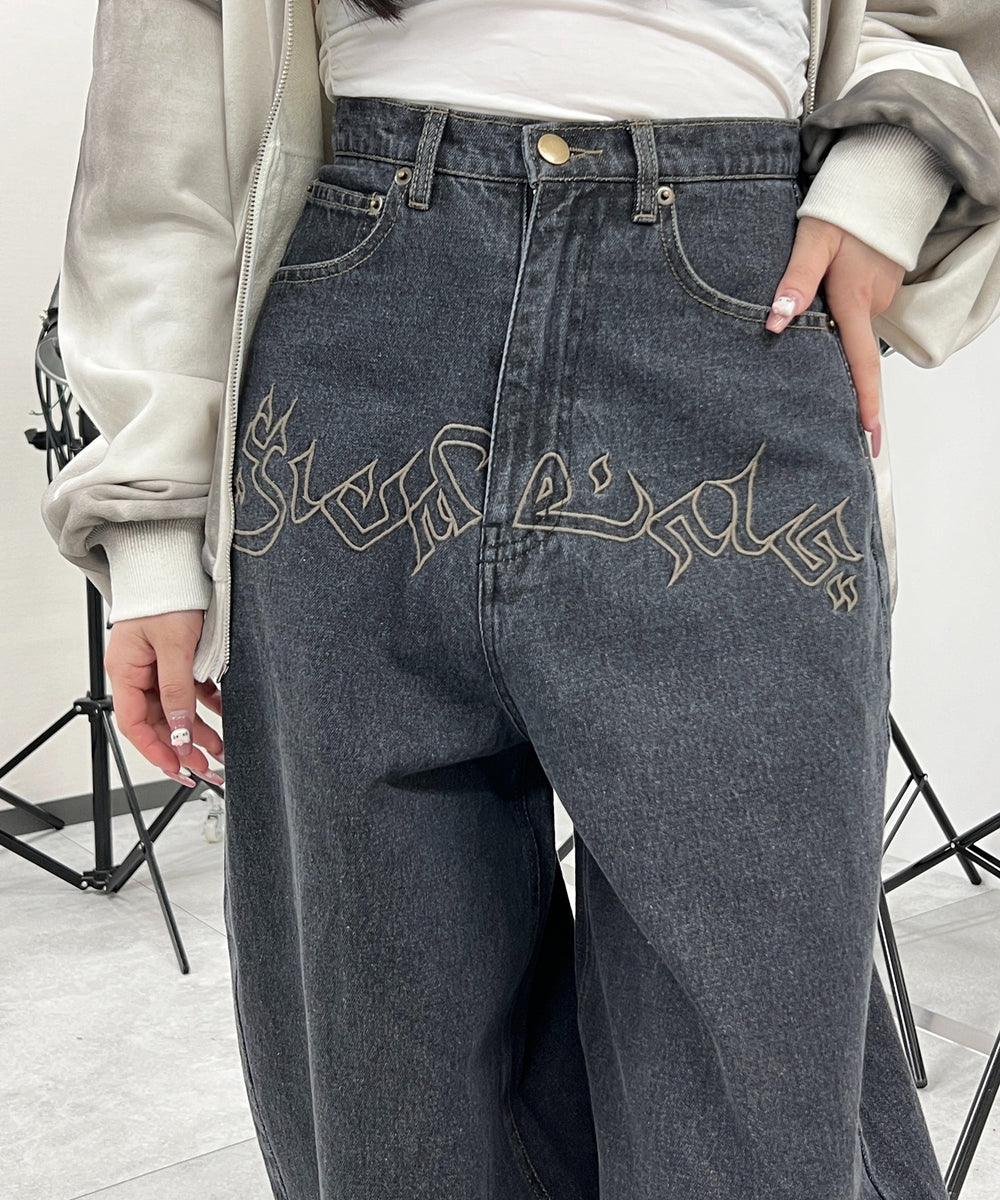 ブラック モデル：154㎝ S着用