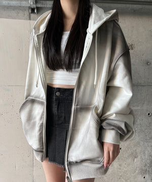 ホワイト モデル：154㎝ FREE着用