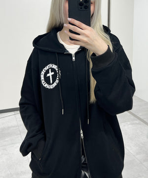 ブラック モデル：159㎝ L着用