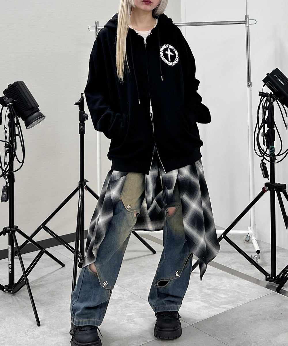 ブラック モデル：159㎝ L着用