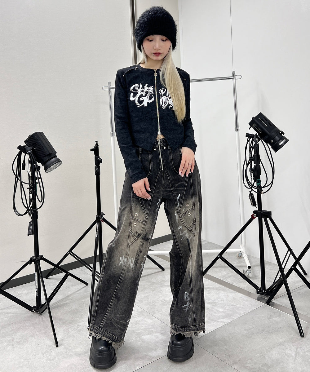 ブラック モデル：159㎝ FREE着用