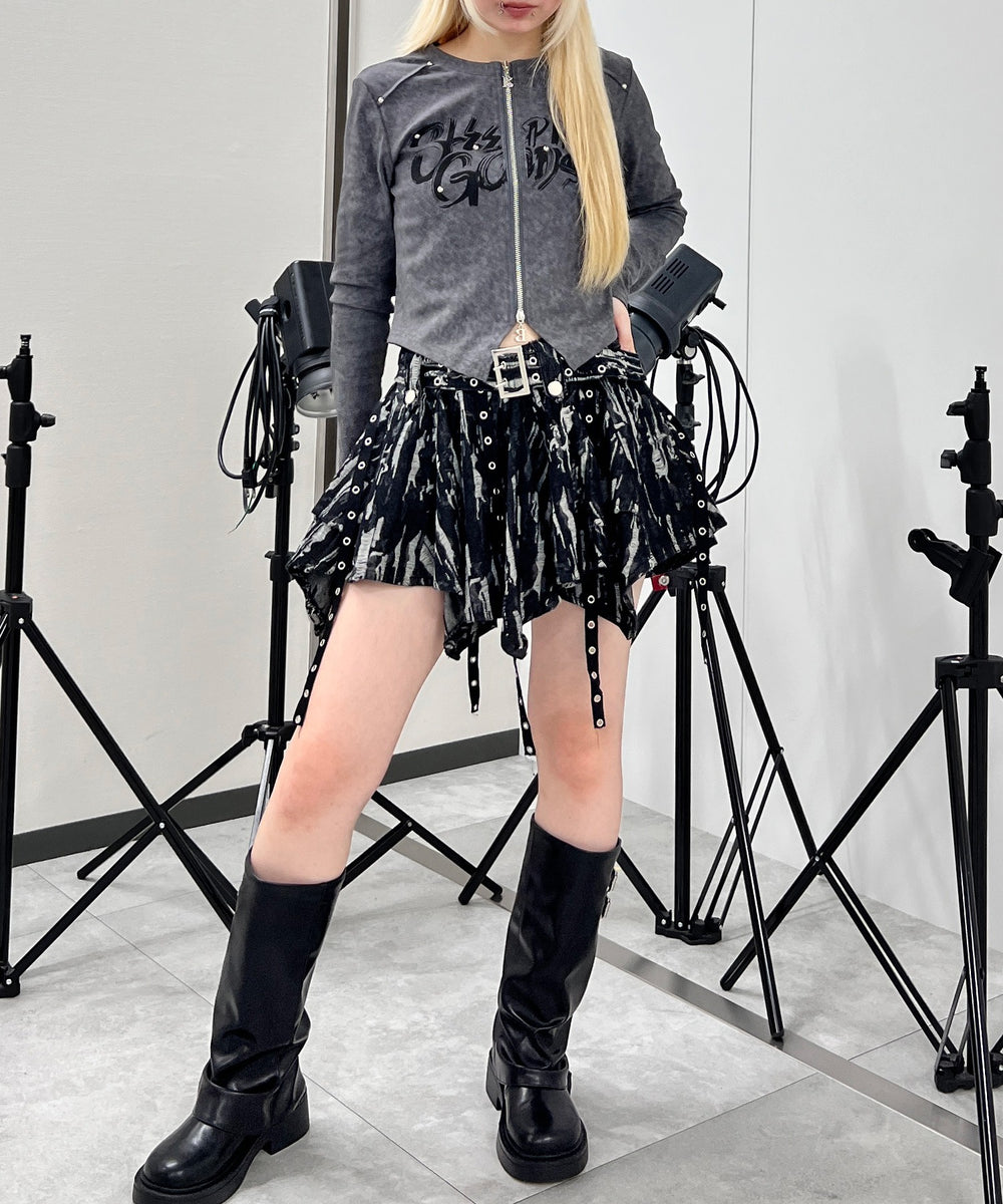 チャコール モデル：159㎝ FREE着用