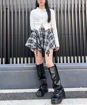 ホワイト モデル：154㎝ FREE着用