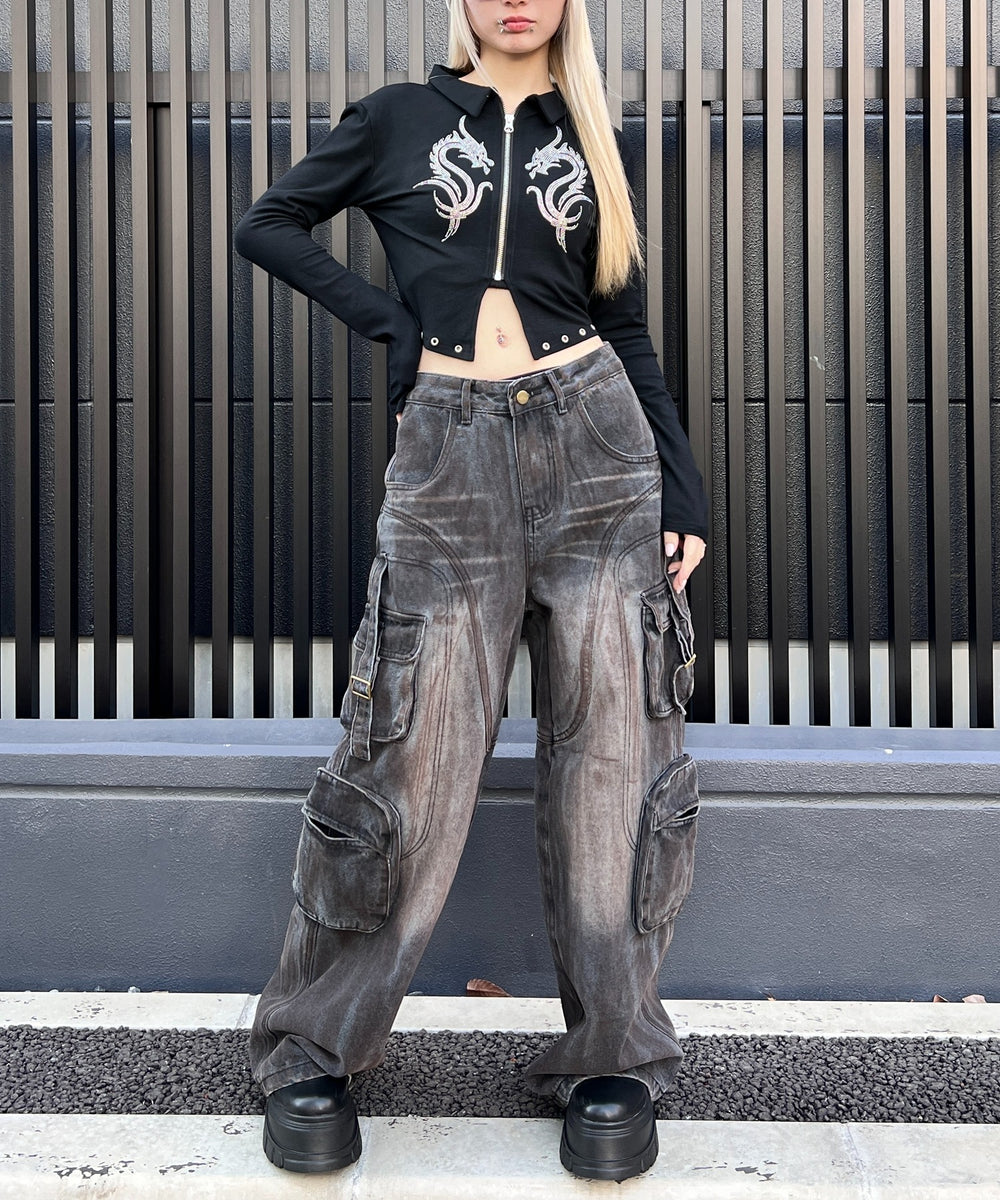 ブラック モデル：159㎝ FREE着用