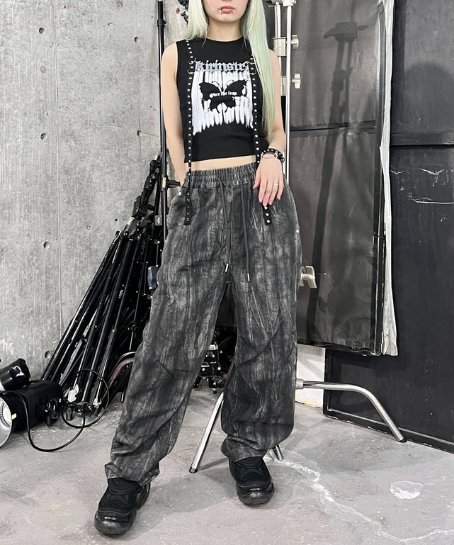 ブラック モデル：159㎝ FREE着用