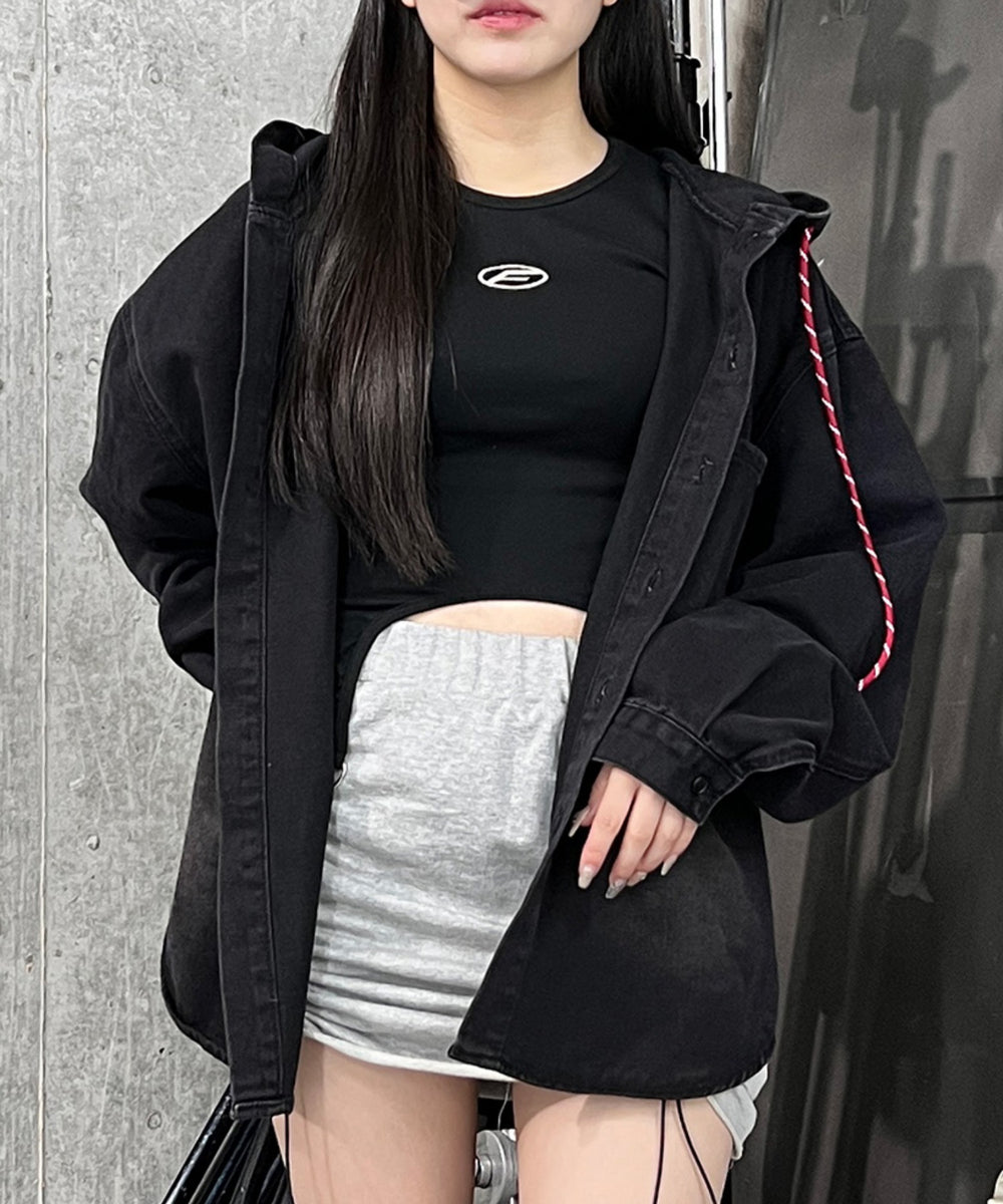 ブラック モデル：159㎝ FREE着用