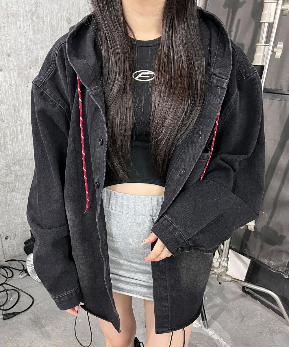 ブラック モデル：159㎝ FREE着用