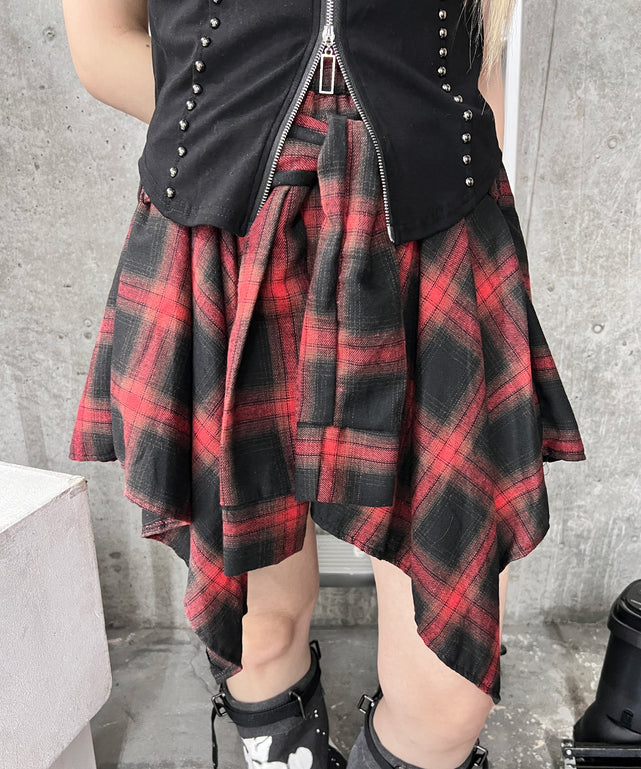 レッド モデル：160㎝ FREE着用