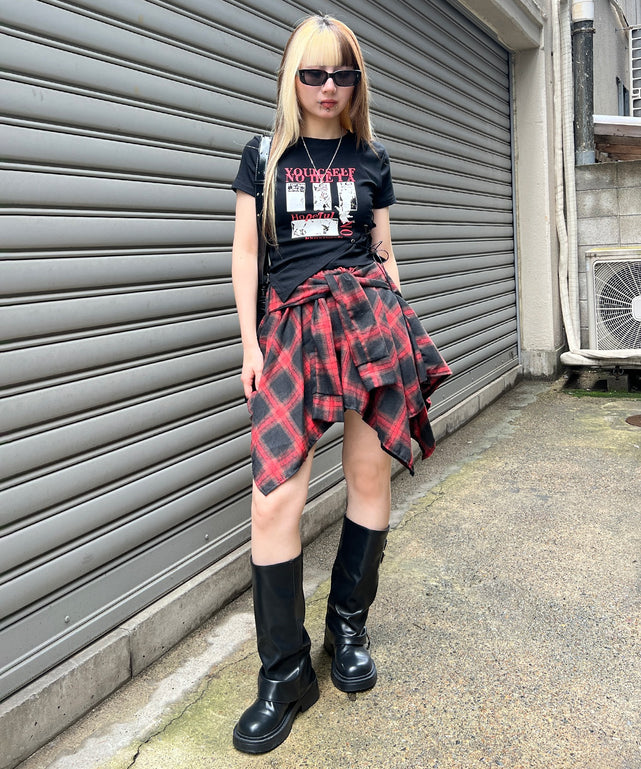 レッド モデル：160㎝ FREE着用