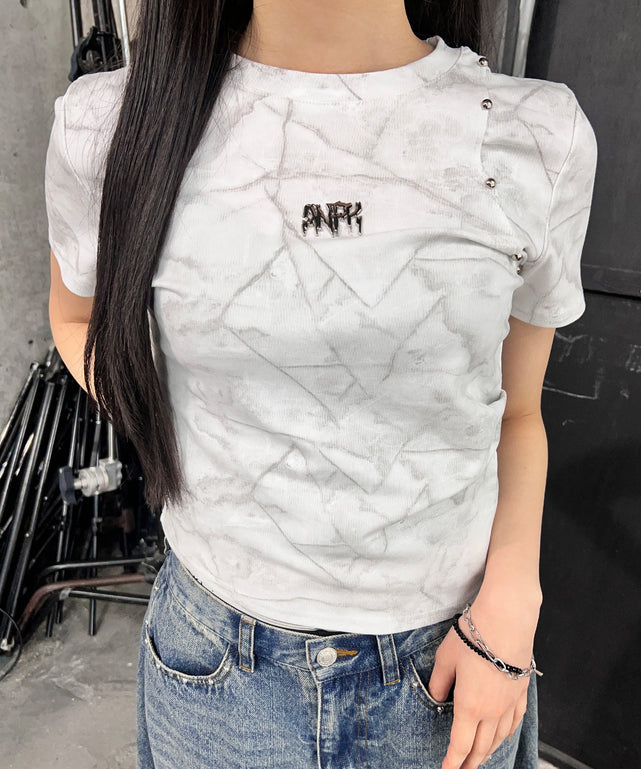 ホワイト モデル：154㎝ FREE着用