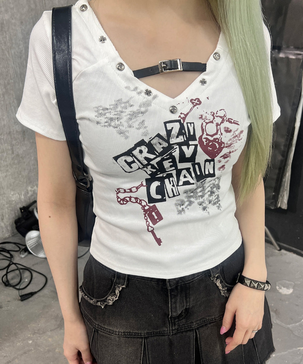 ホワイト モデル：159㎝ FREE着用