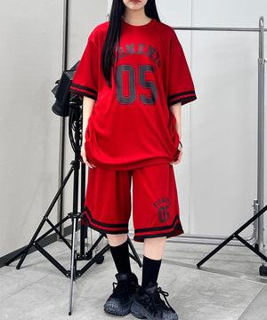 レッド モデル：154㎝ FREE着用