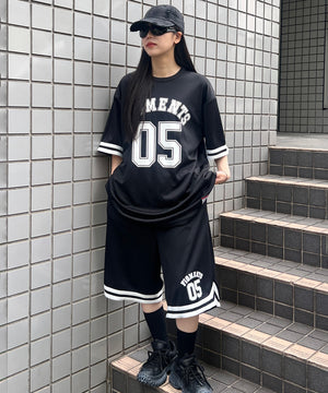 ブラック モデル：154㎝ FREE着用